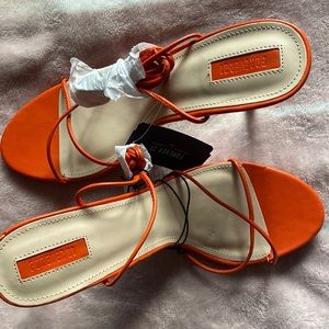 ORANGE HEELS - BRAND NEW - NEVER WORN